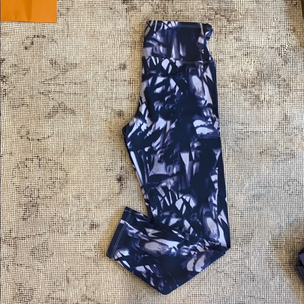 NWOT Capri legging
